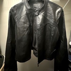 Black leather jacket worn couple of times look new!!!